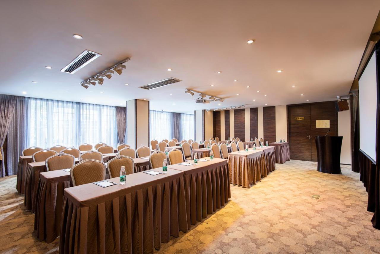 Chengdu Chunxi Hotel Exterior photo