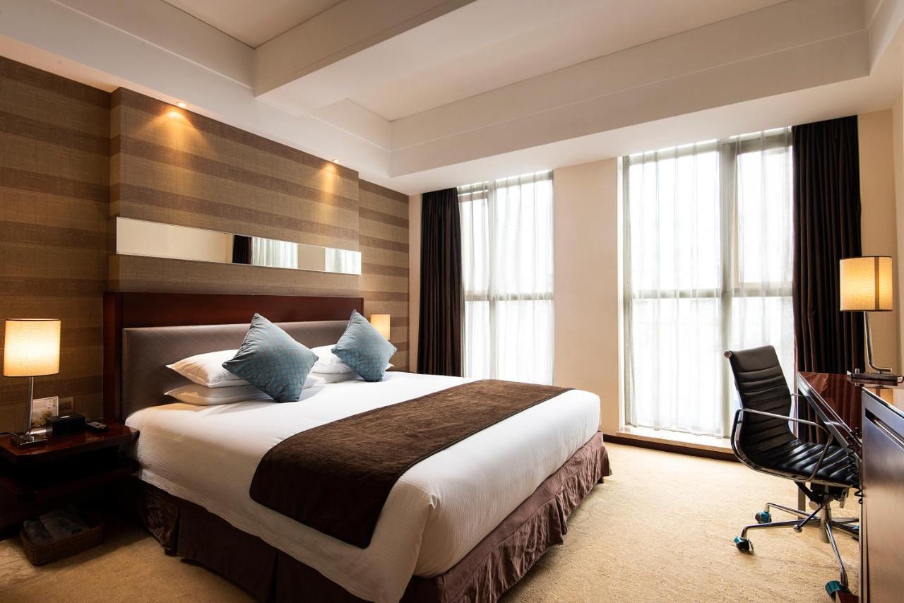 Chengdu Chunxi Hotel Exterior photo
