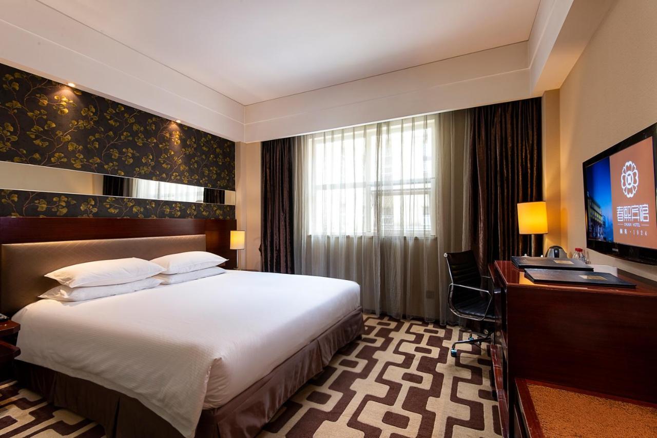 Chengdu Chunxi Hotel Exterior photo