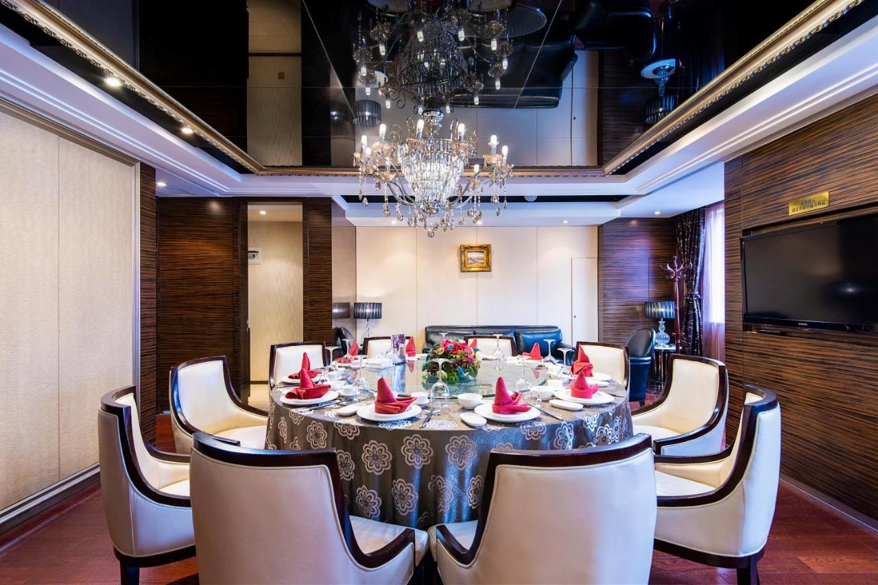 Chengdu Chunxi Hotel Exterior photo