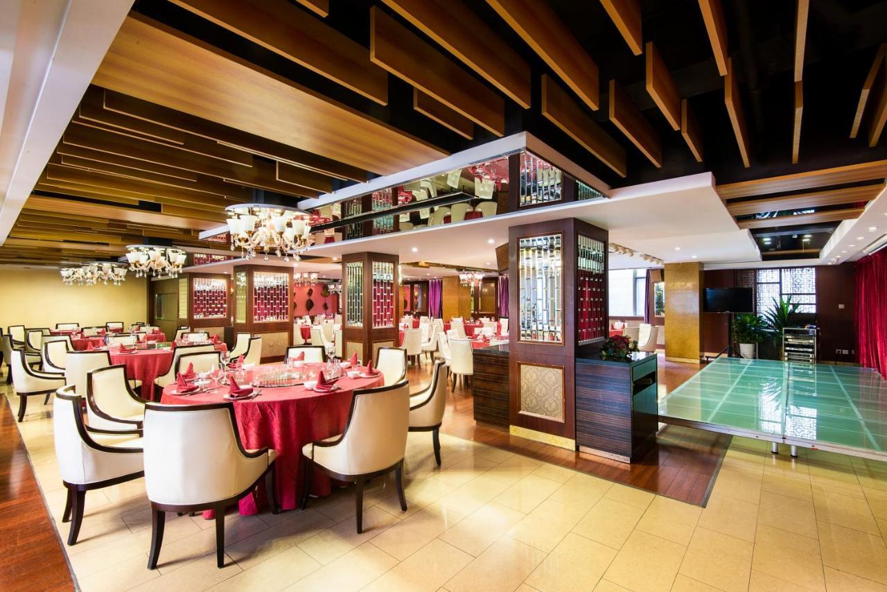 Chengdu Chunxi Hotel Exterior photo